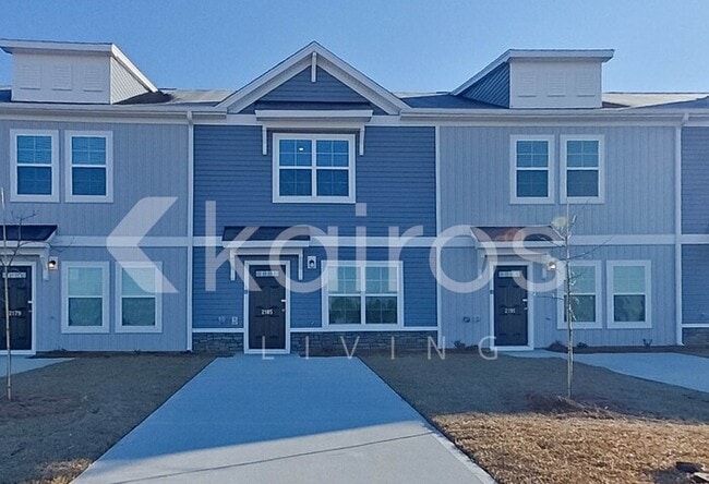 Building Photo - 2185 Banyan Cir