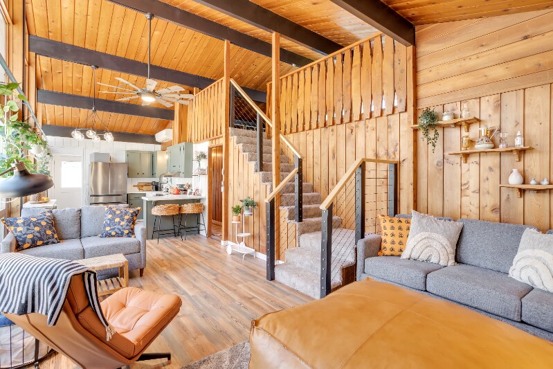 Building Photo - 21593 Crystal Falls Dr