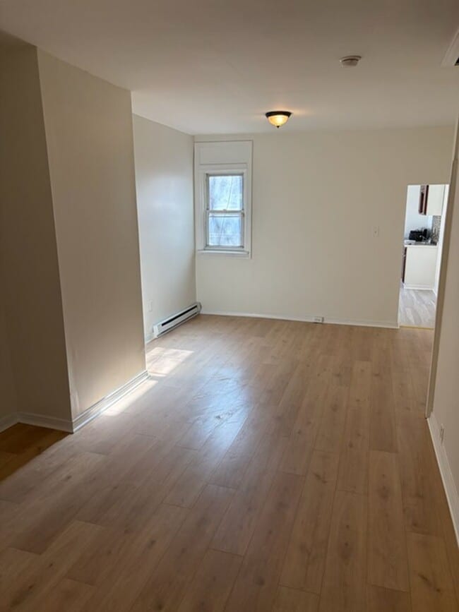 Building Photo - Remodeled Home - Frankford