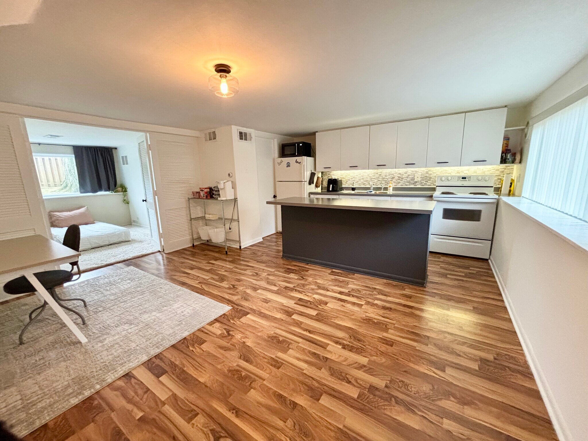 Building Photo - 434 Park Ln