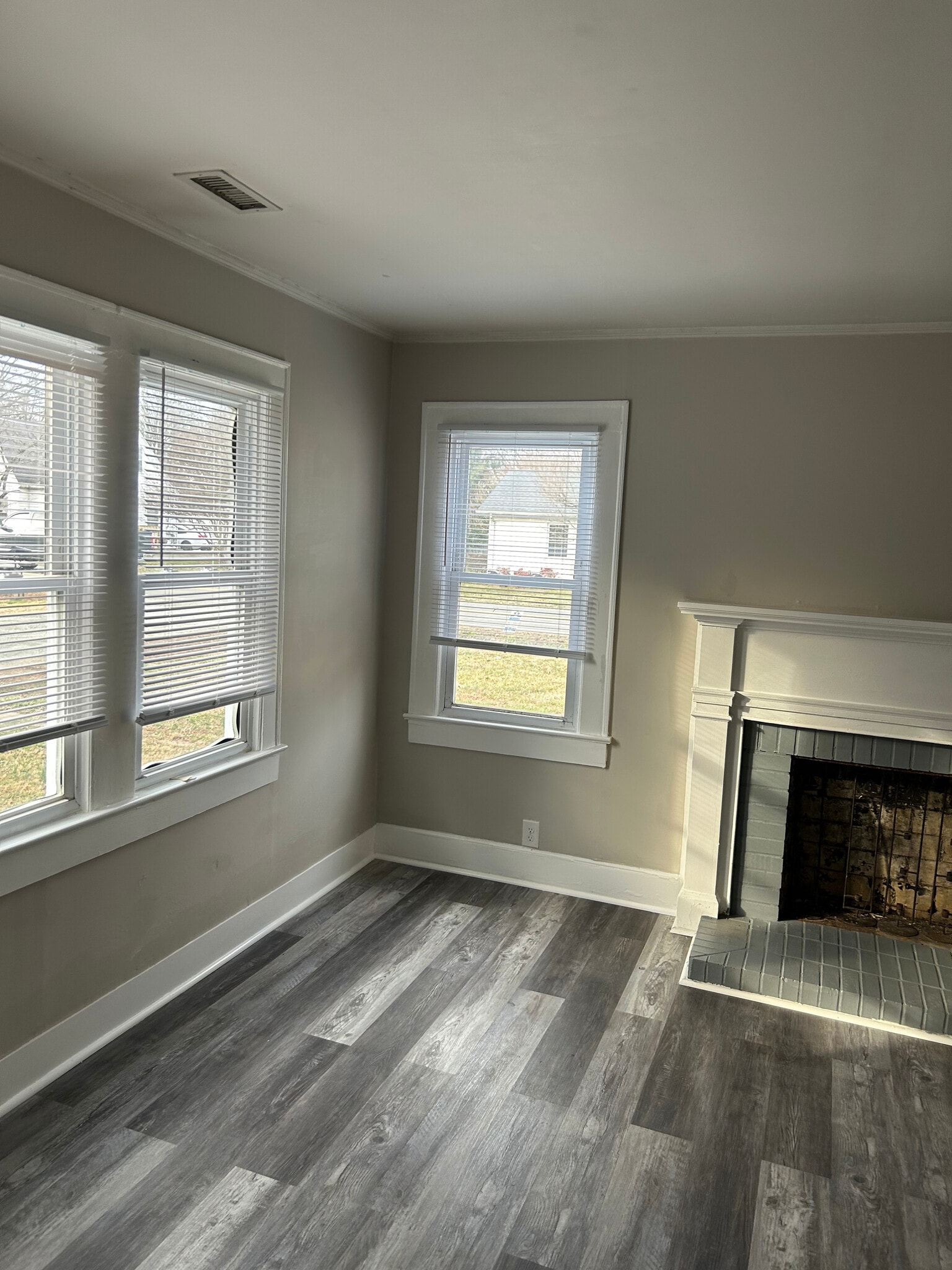 Building Photo - 1605 Hanover Rd