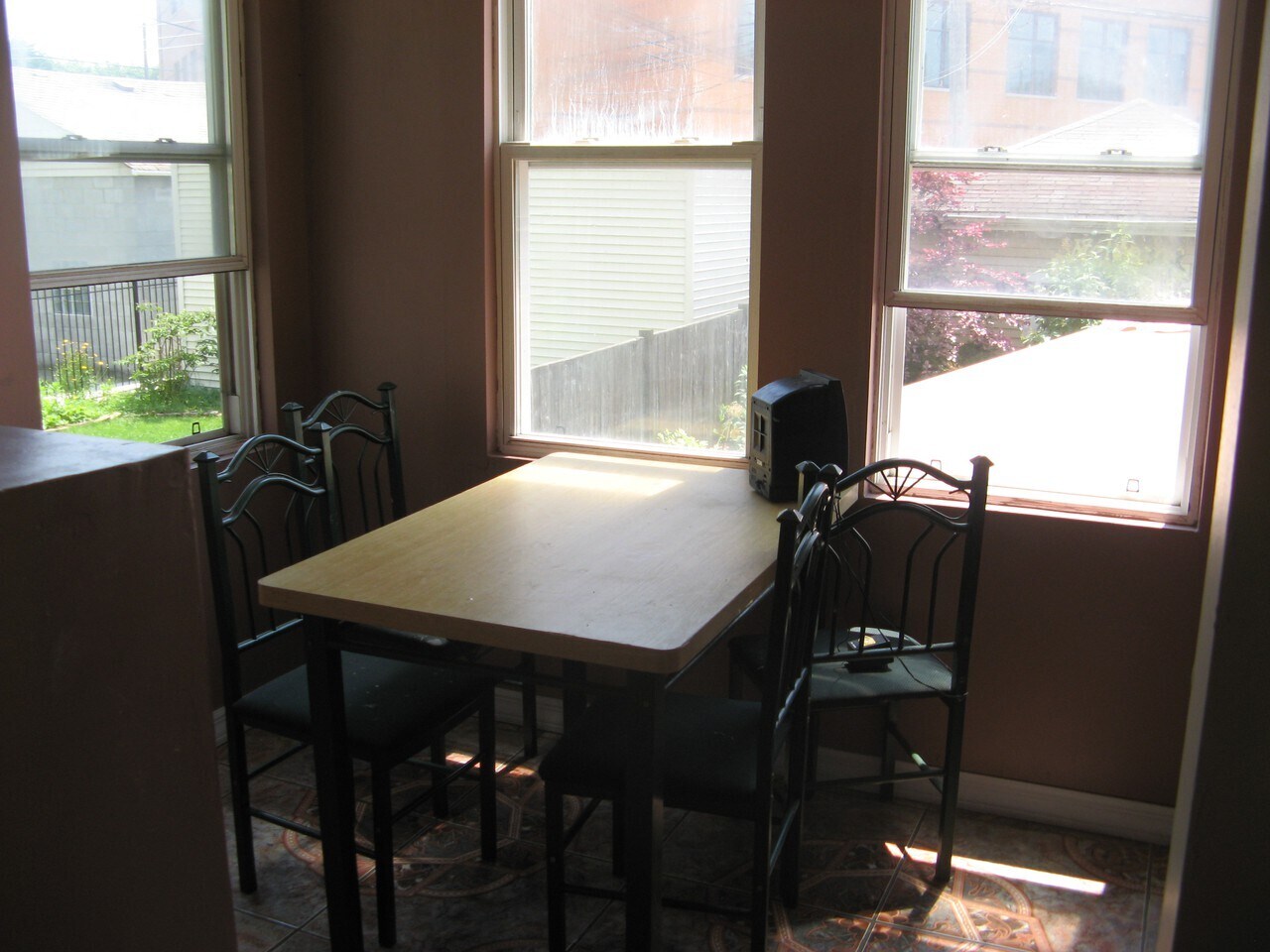 Building Photo - 3849 W School St