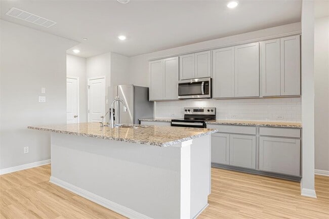 Building Photo - 104 Cinnabar Ln