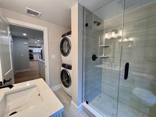 Building Photo - 57 Salem St