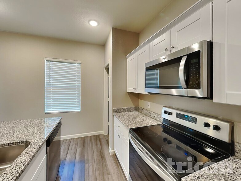 Building Photo - 2609 Sanders Crk Rd