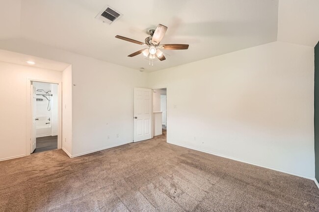 Building Photo - 1352 Winding Willow Dr