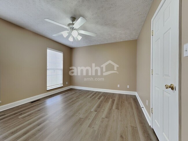 Building Photo - 112 Rouen Ct