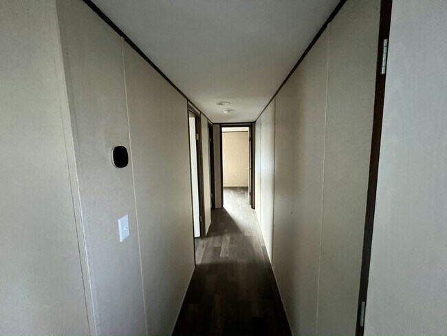 Building Photo - 57 Tower Manor Cir W