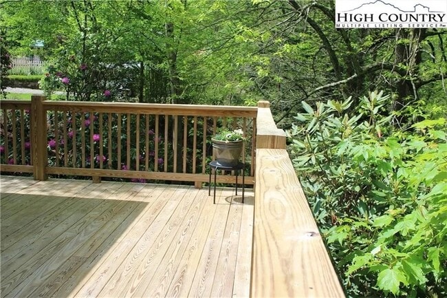 Building Photo - 162 Horseshoe Dr