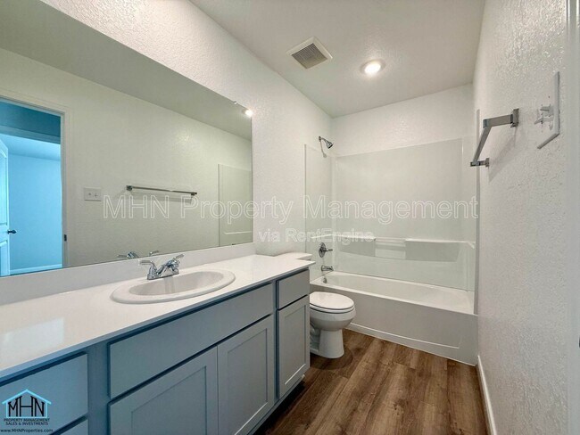 Building Photo - 11151 Hollinger Cir