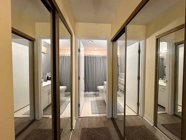 Building Photo - 100 Rosemary Way