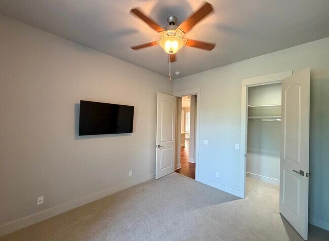 Building Photo - 108 Tuscan Dr