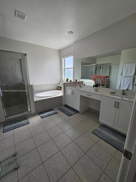 Building Photo - 12736 SW 215th Terrace