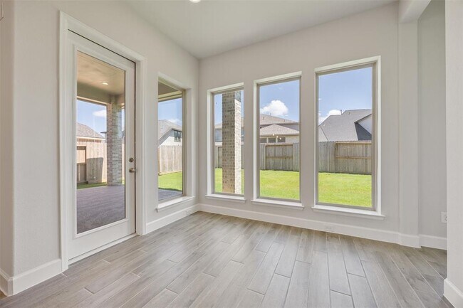 Building Photo - 26310 Meadow Bliss Wy