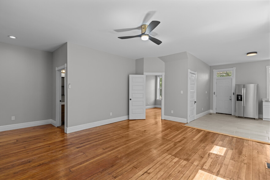 Living Area - 3520 Iowa Ave