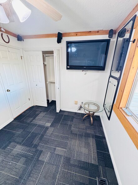 Building Photo - 3677 W 1800 N