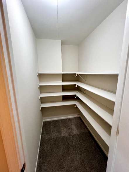 Building Photo - 167 Stonegate Dr