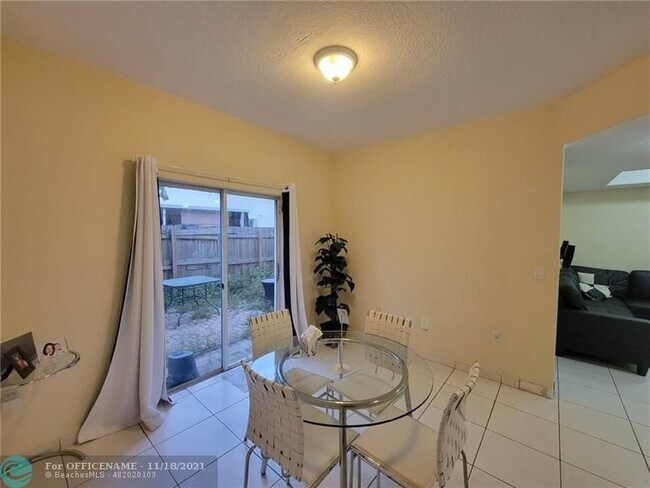 Building Photo - 7260 NW 174th Terrace