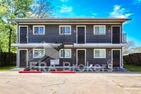 Building Photo - 614 Adams Ave