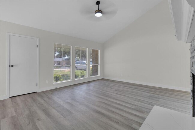 Building Photo - 18010 Santolina Ln