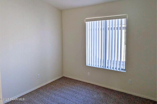 Building Photo - 7559 N Summit Pass