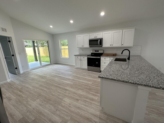 Building Photo - 231 Monterey Ave