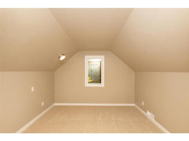 Building Photo - 3434 N Thomas Ave