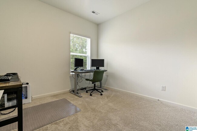 Building Photo - 5700 Post Oak Trl