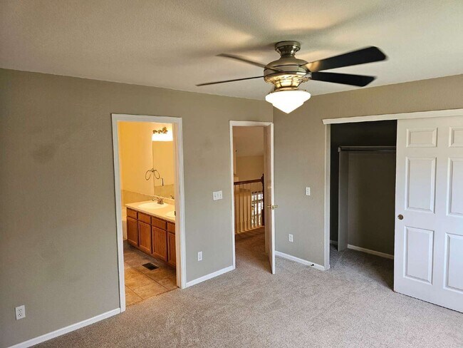 Building Photo - 1124 W Mulberry Ln