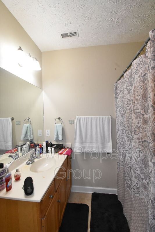 Building Photo - 3071 Candlelight Dr