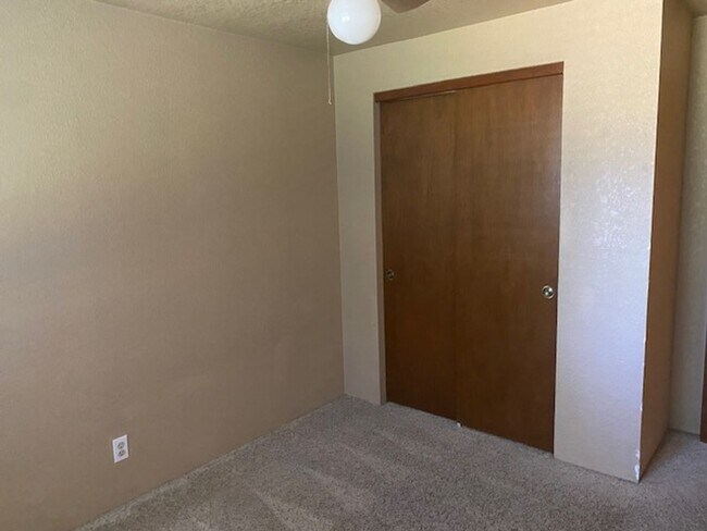 Building Photo - 680 Malabar St