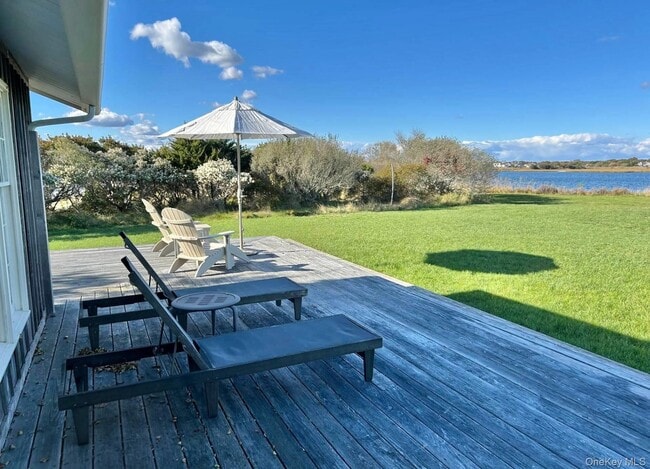 Building Photo - 1 Watersedge Dr