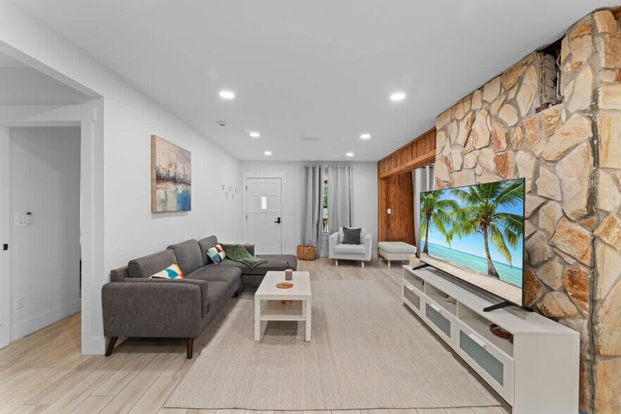 Building Photo - 3116 Golden Eye Dr