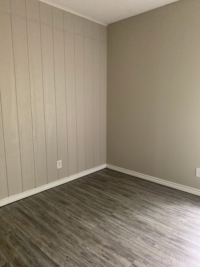 Building Photo - 1200 Whetstone St