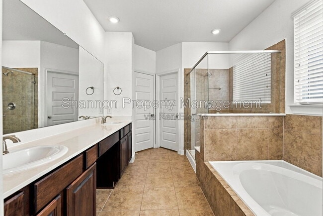 Building Photo - 24250 Prairie Glen Ln