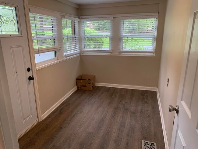 Building Photo - 4107 Vern Sikking Rd