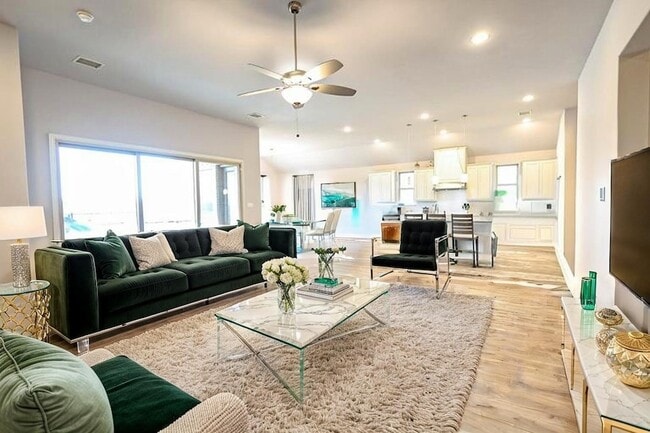 Building Photo - 209 Chesapeake Dr