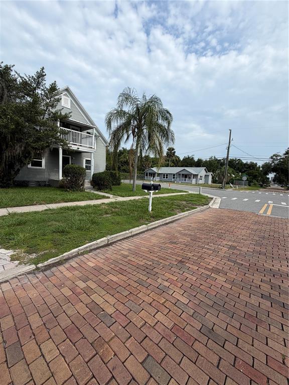Building Photo - 118 N Beaumont Ave