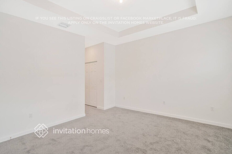 Building Photo - 2835 SW 16th Terrace