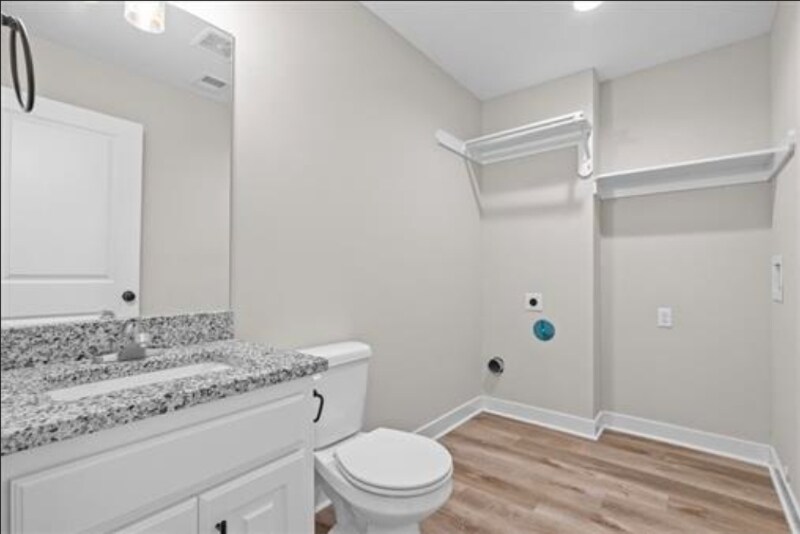 Building Photo - 156 SW 8th St