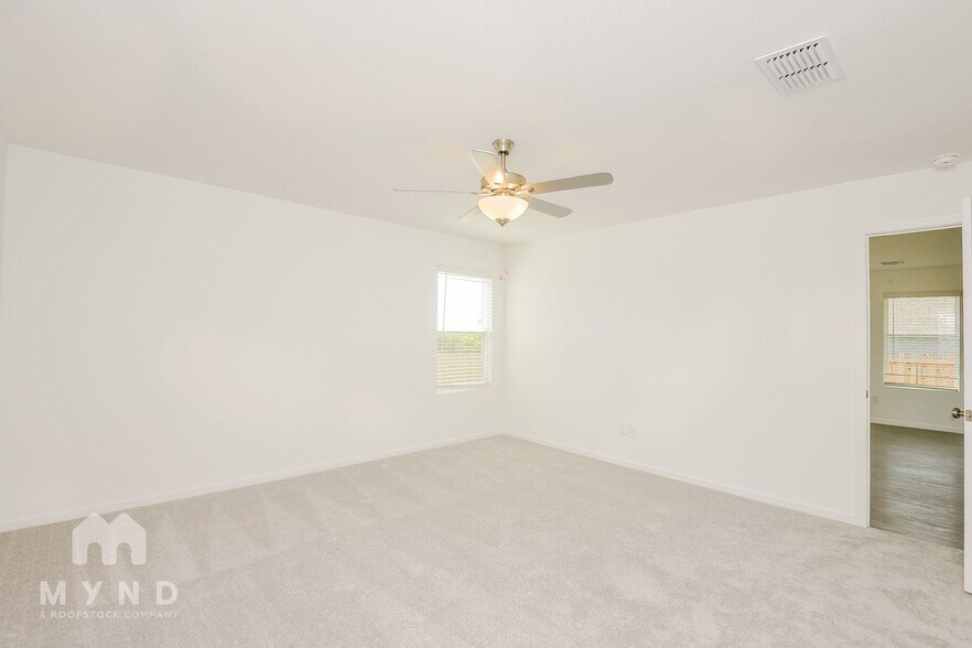 Building Photo - 2745 Mistwood Dr