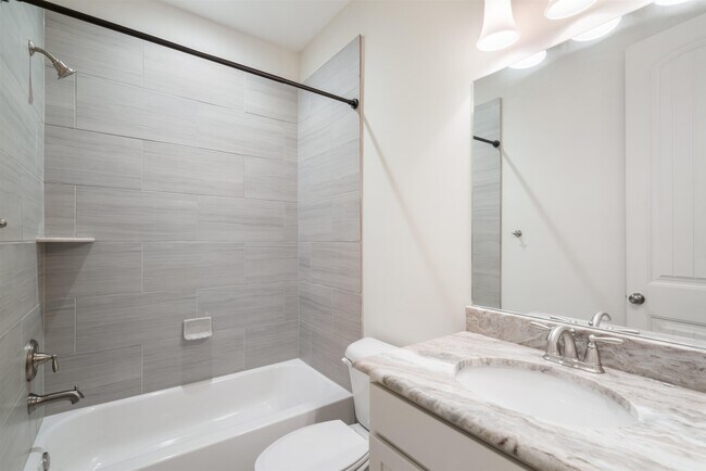 Building Photo - 4713 Emmas Cir W