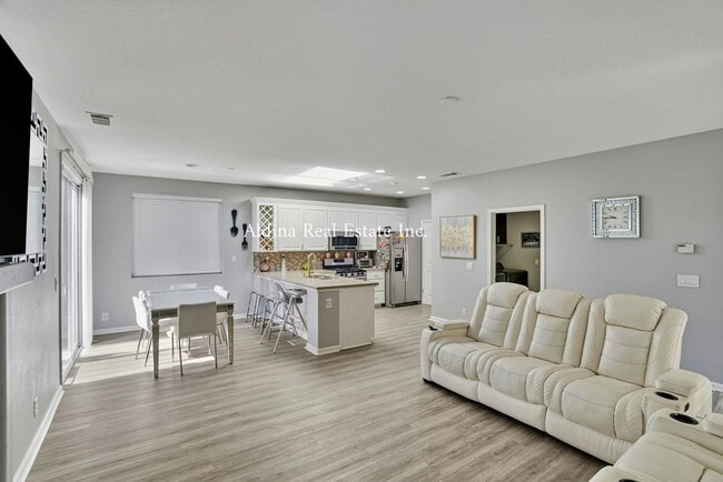 Building Photo - Monte Bella Community