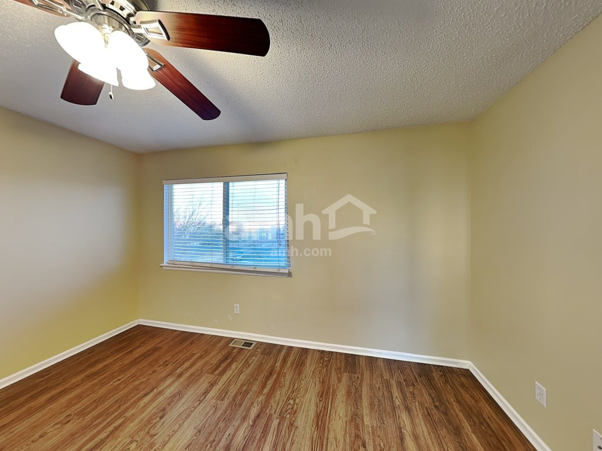 Building Photo - 4096 Netherland St