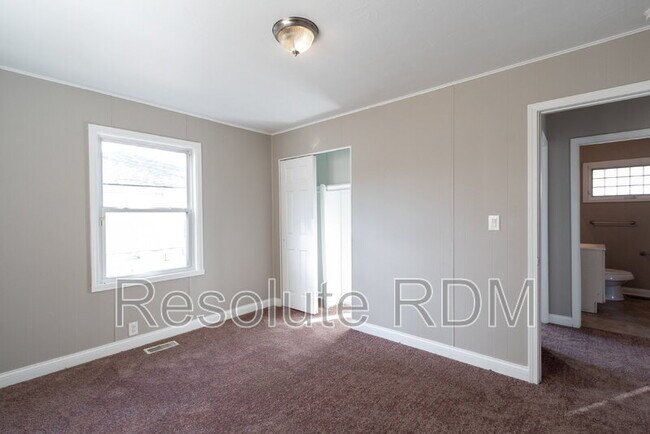 Building Photo - 7955 E 49th St