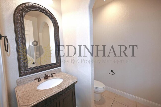 Building Photo - 11348 N Via Ventana Way