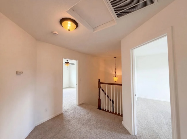 Building Photo - 251 Sugnet Way