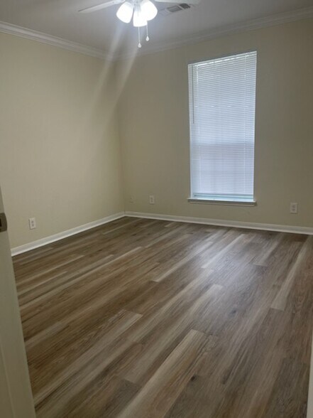 Building Photo - 218 Stockton St