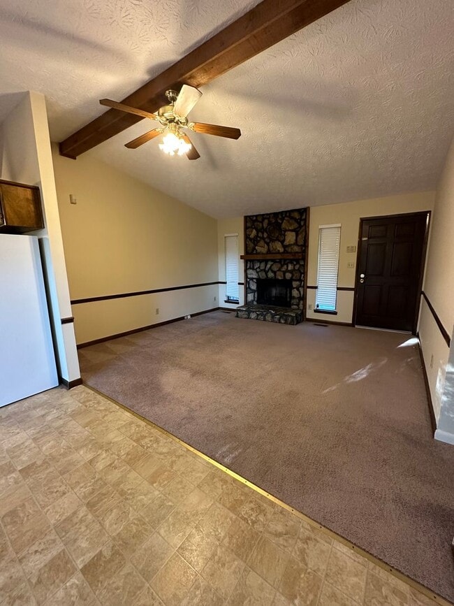 Building Photo - 5013 Buggy Ln
