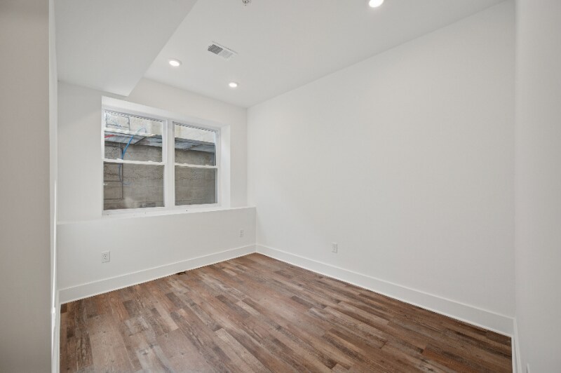 Building Photo - 3345 N 19th St